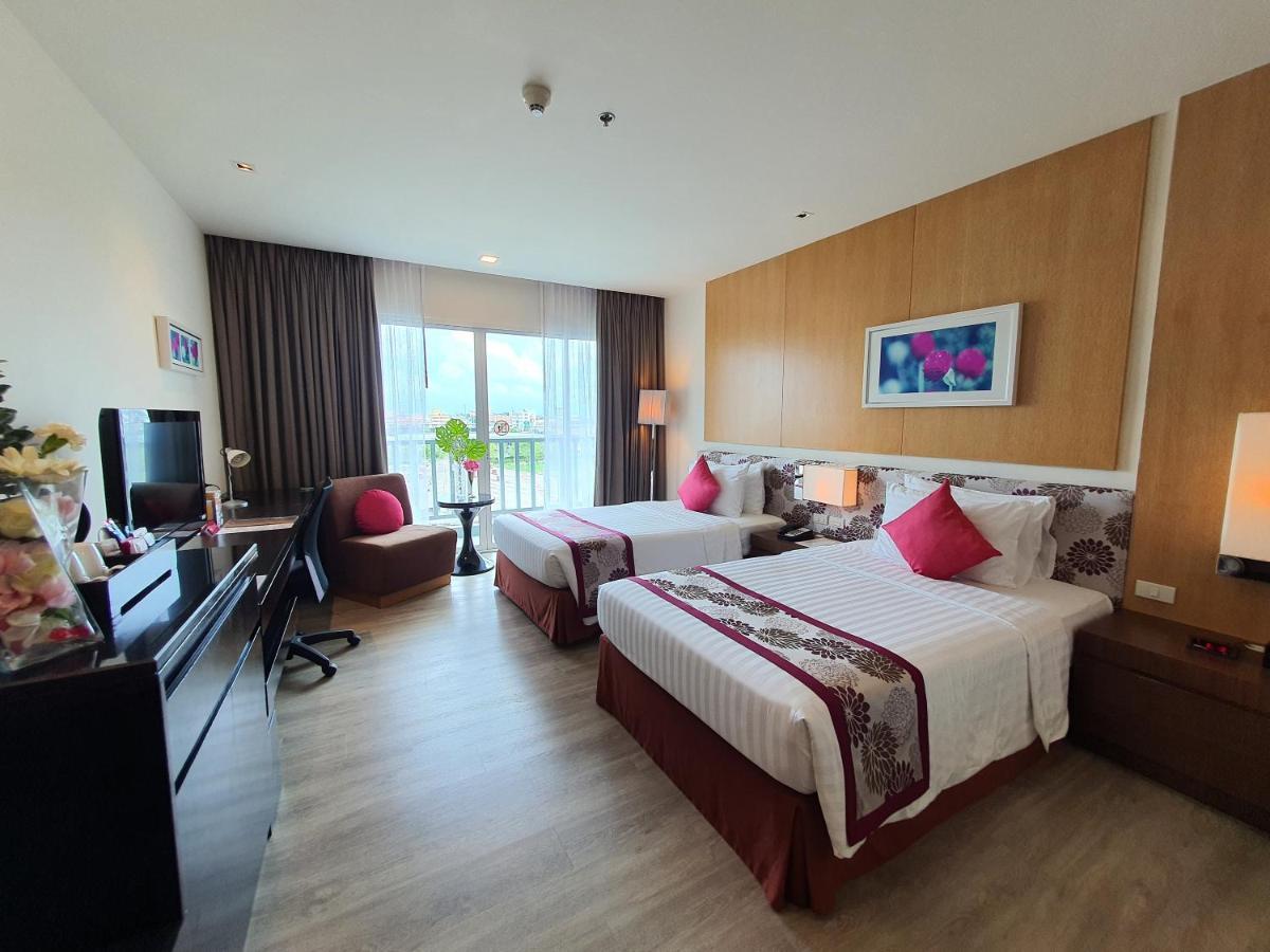 Amaranth Suvarnabhumi Hotel Бангкок Екстер'єр фото Deluxe Room